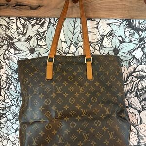 Louis Vuitton Brown Leather Detail